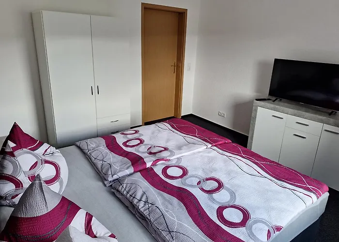 Am Wald * Lengenfeld (Saxony)